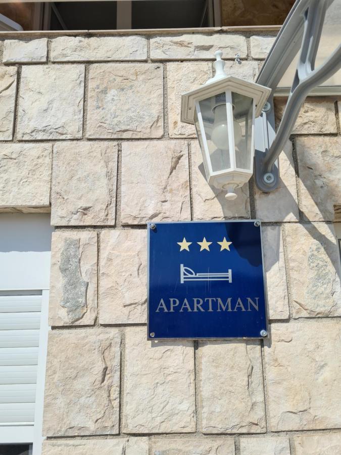 Apartman Senka Rogotin Apartment Екстериор снимка